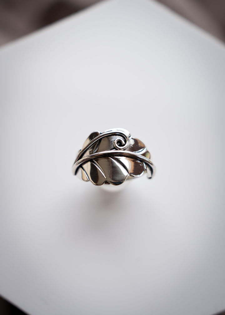 Fae Leaf Ring