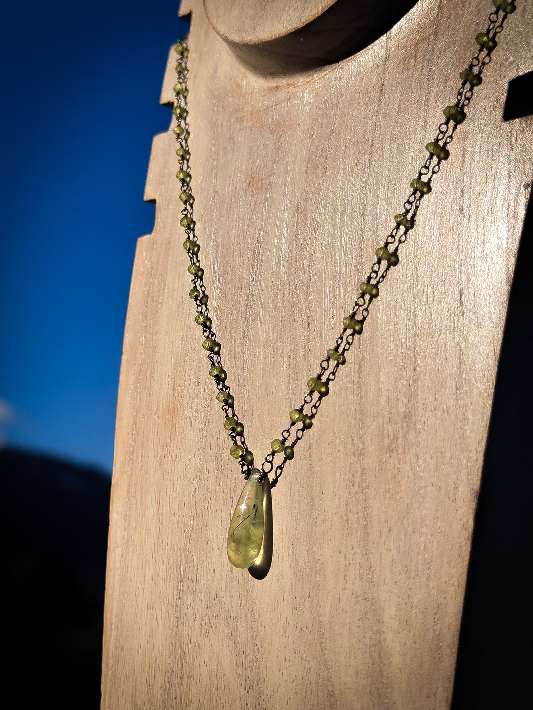 Luminary & Leaf Necklace Set
