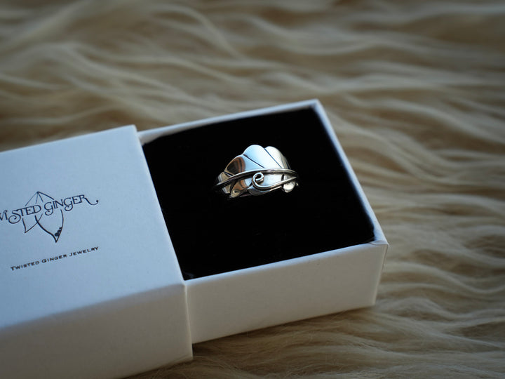 Fae Leaf Ring