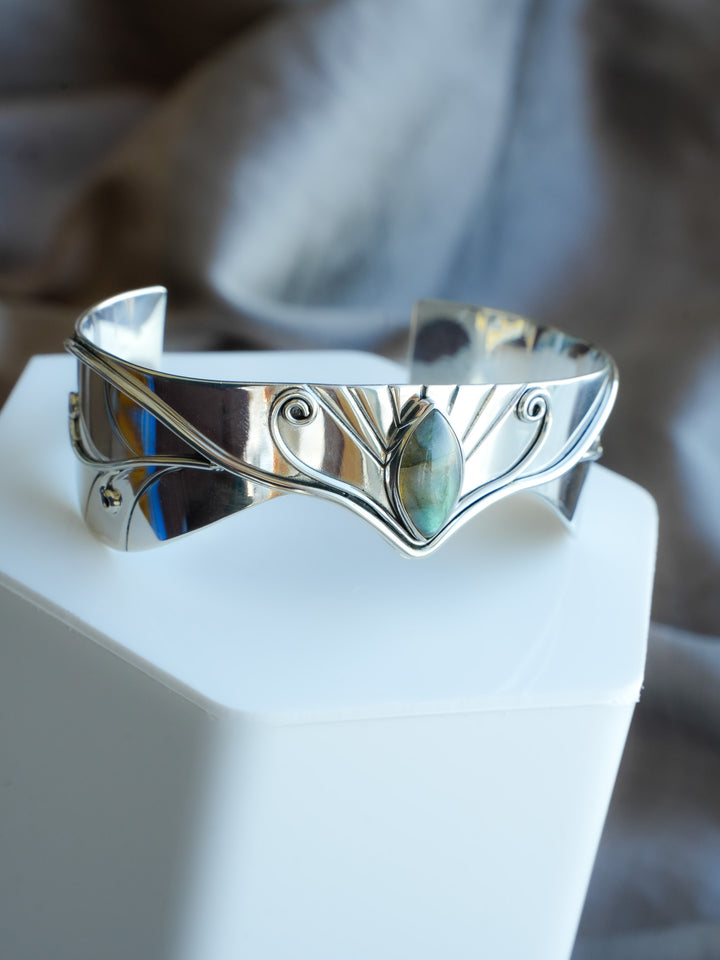Valkyrie Cuff with Labradorite