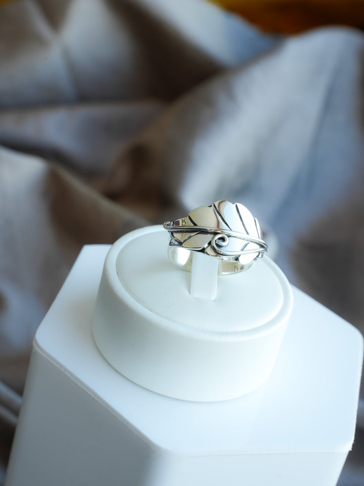 Fae Leaf Ring