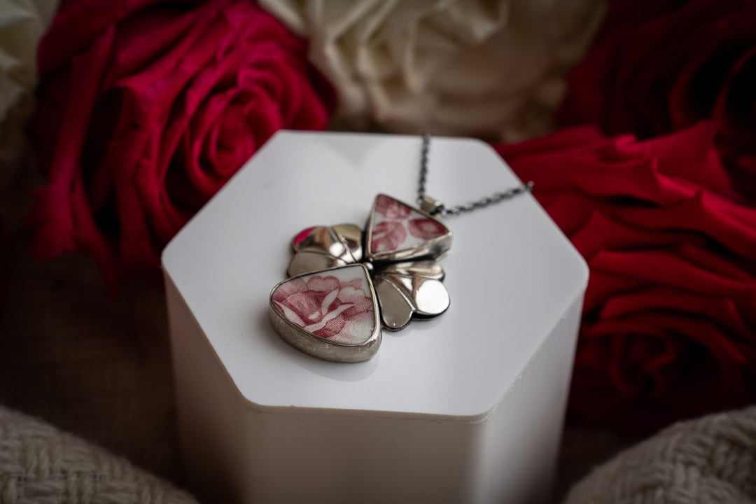 Vintage Ceramic Pendant - Ivy
