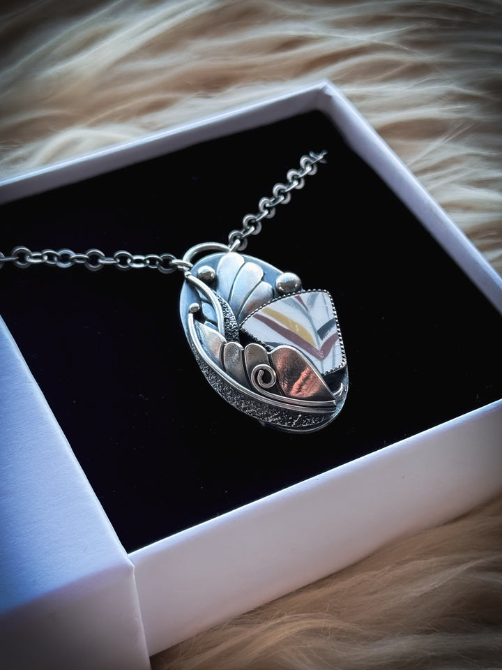 Vintage Ceramic Necklace