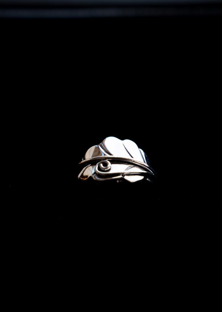 Fae Leaf Ring