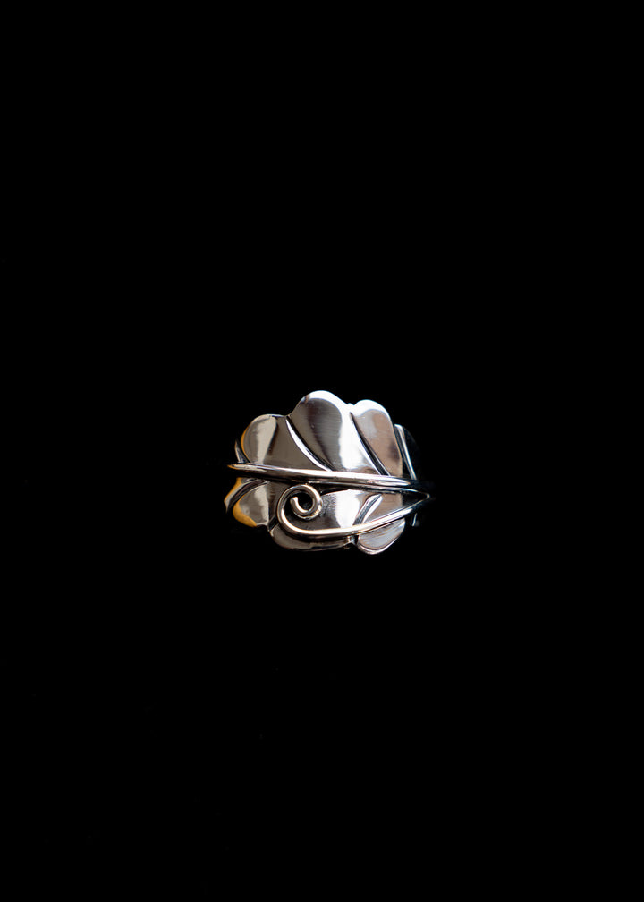 Fae Leaf Ring