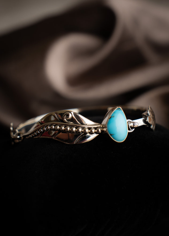 Fairy Leaf Latch Cuff - Medium