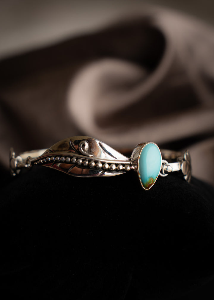 Fairy Leaf Latch Cuff - Medium