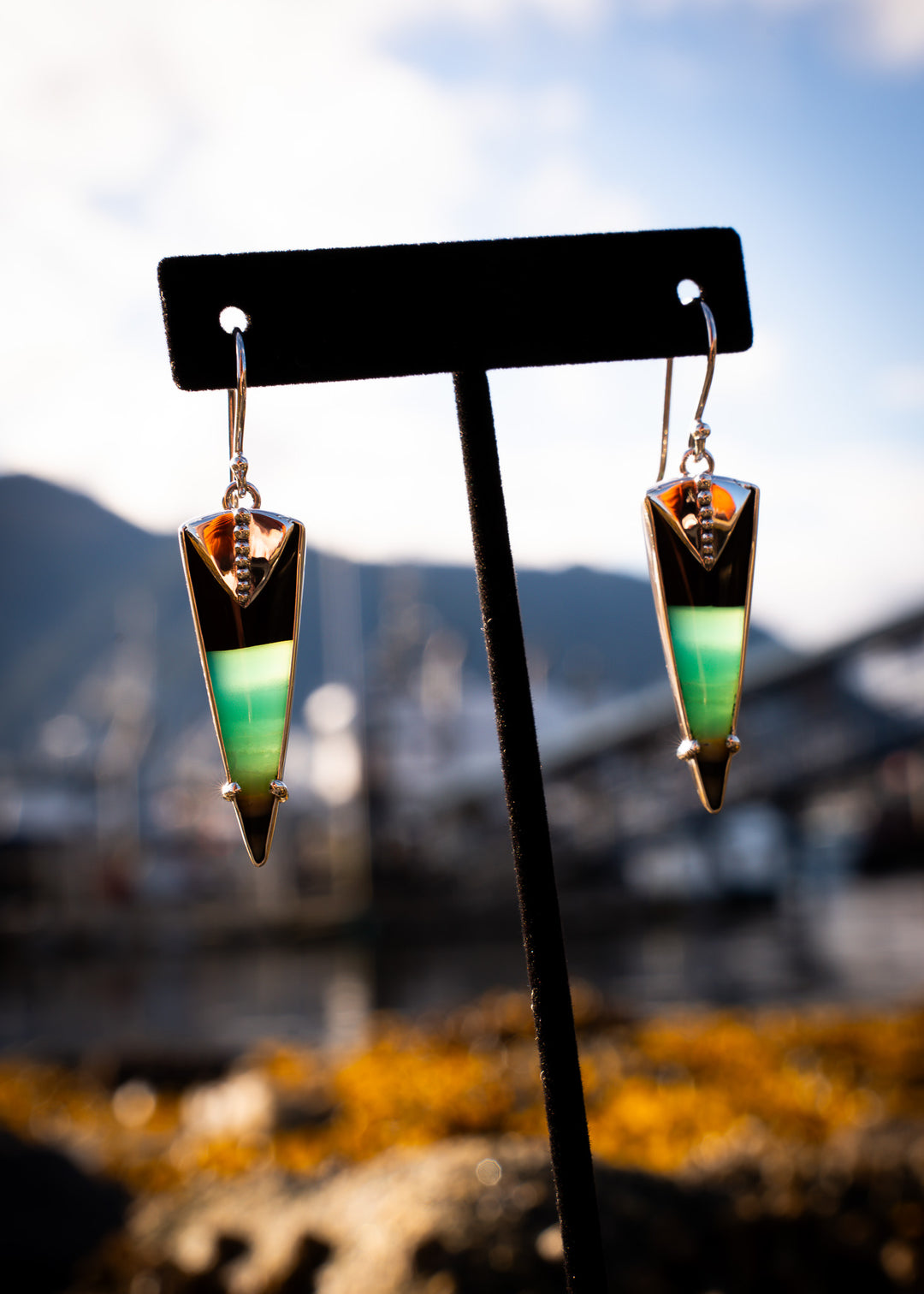 Opalwood Arrow Earrings with Granulation - Undimmed