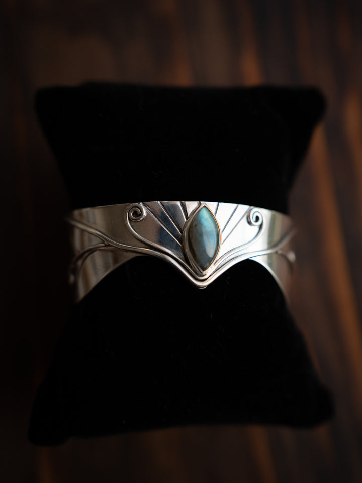Valkyrie Cuff with Labradorite