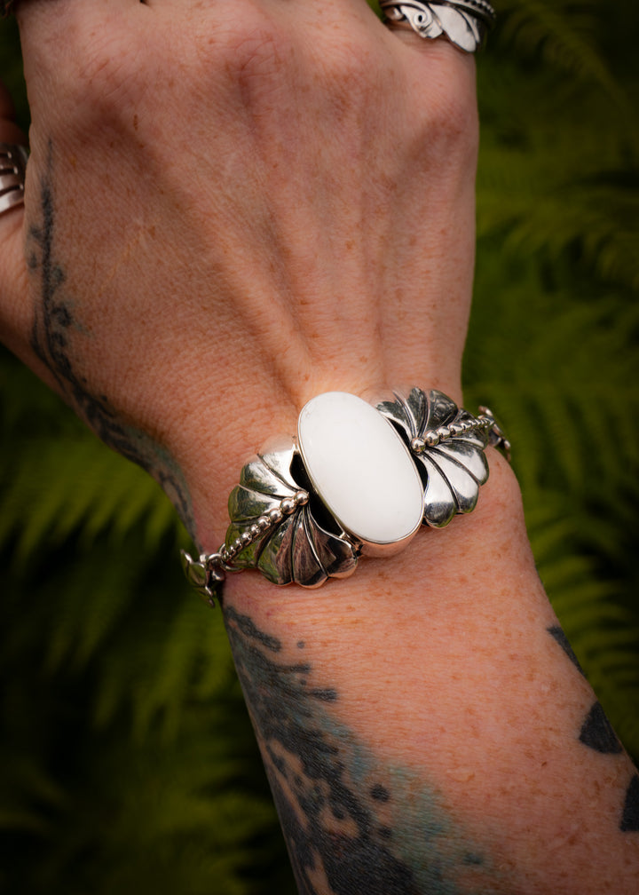 Stillwater Cuff - Medium - White Buffalo
