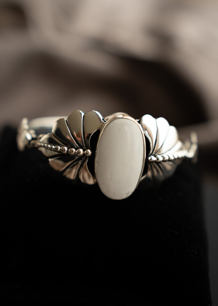 Stillwater Cuff - Medium - White Buffalo