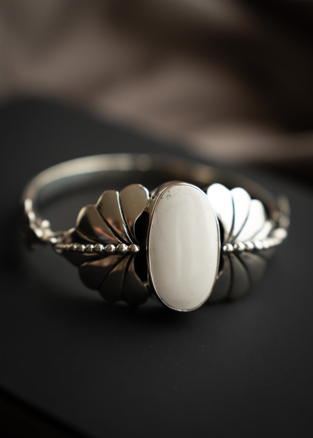 Stillwater Cuff - Medium - White Buffalo